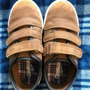 OshKosh B’gosh Faux Suede Sneaker